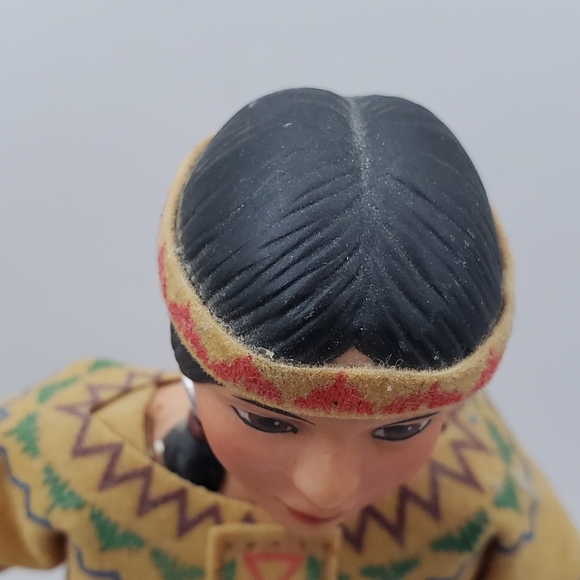 Avon Porcelain Figurine International Collection Tasime Native American Indian - Picture 9 of 15